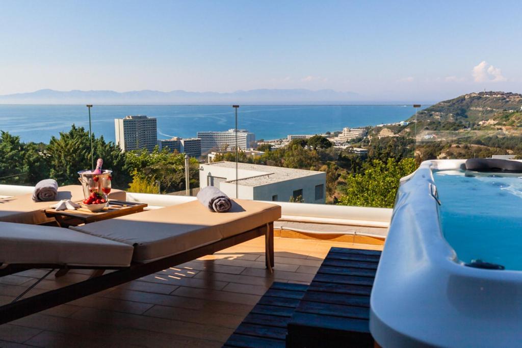 Appartamento Flyviewflatsgold Privatehottub With Seaview Ixia  Esterno foto