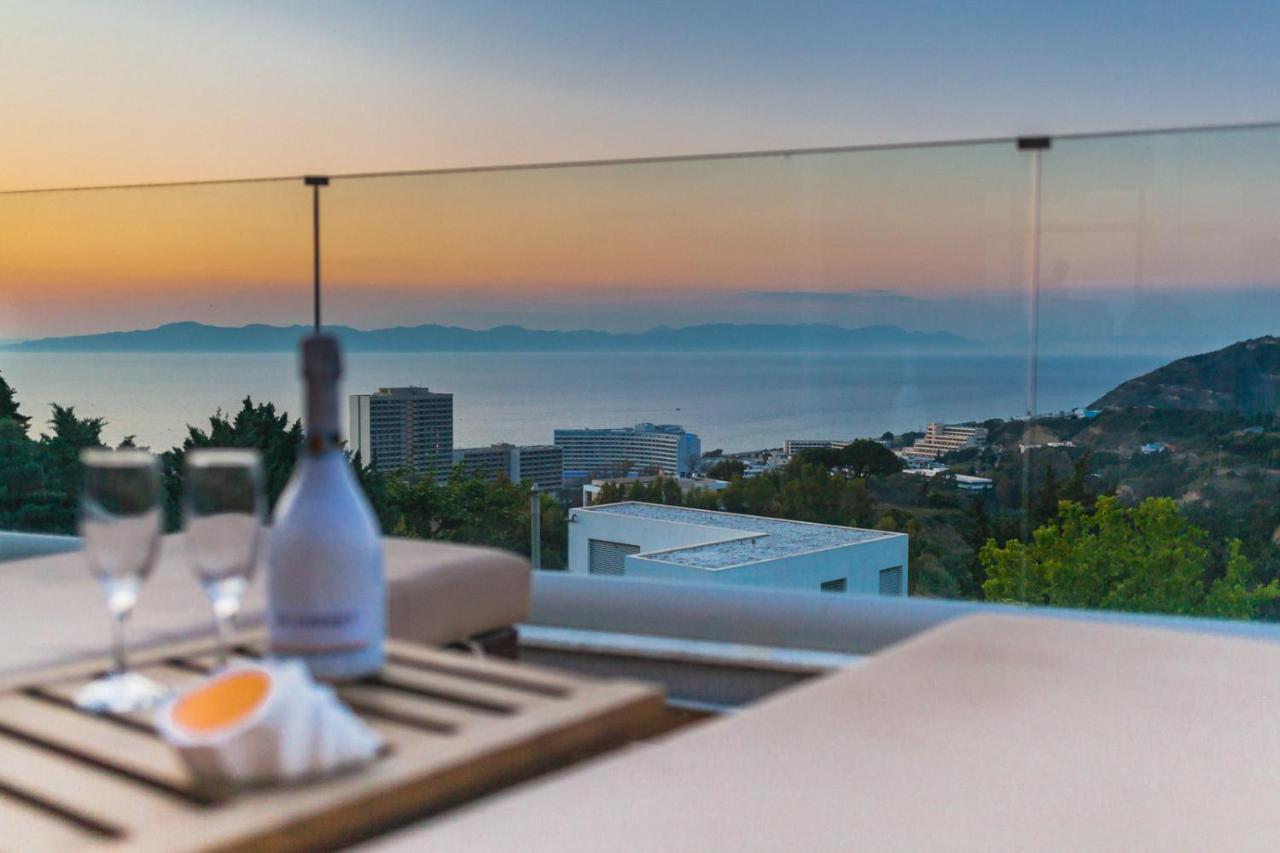Appartamento Flyviewflatsgold Privatehottub With Seaview Ixia  Esterno foto